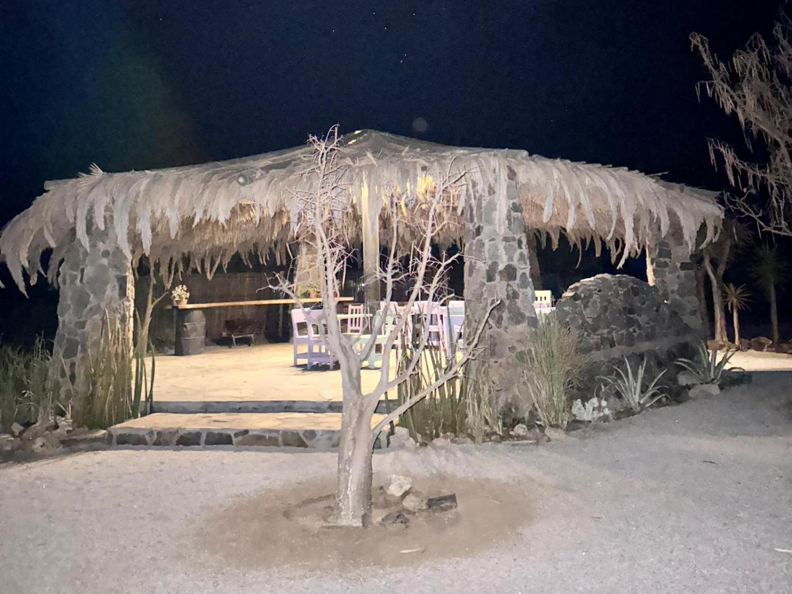 Daureb Isib Campsite And B&B Uis Exterior foto