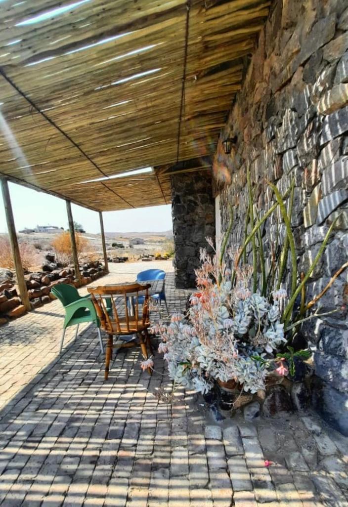 Daureb Isib Campsite And B&B Uis Exterior foto