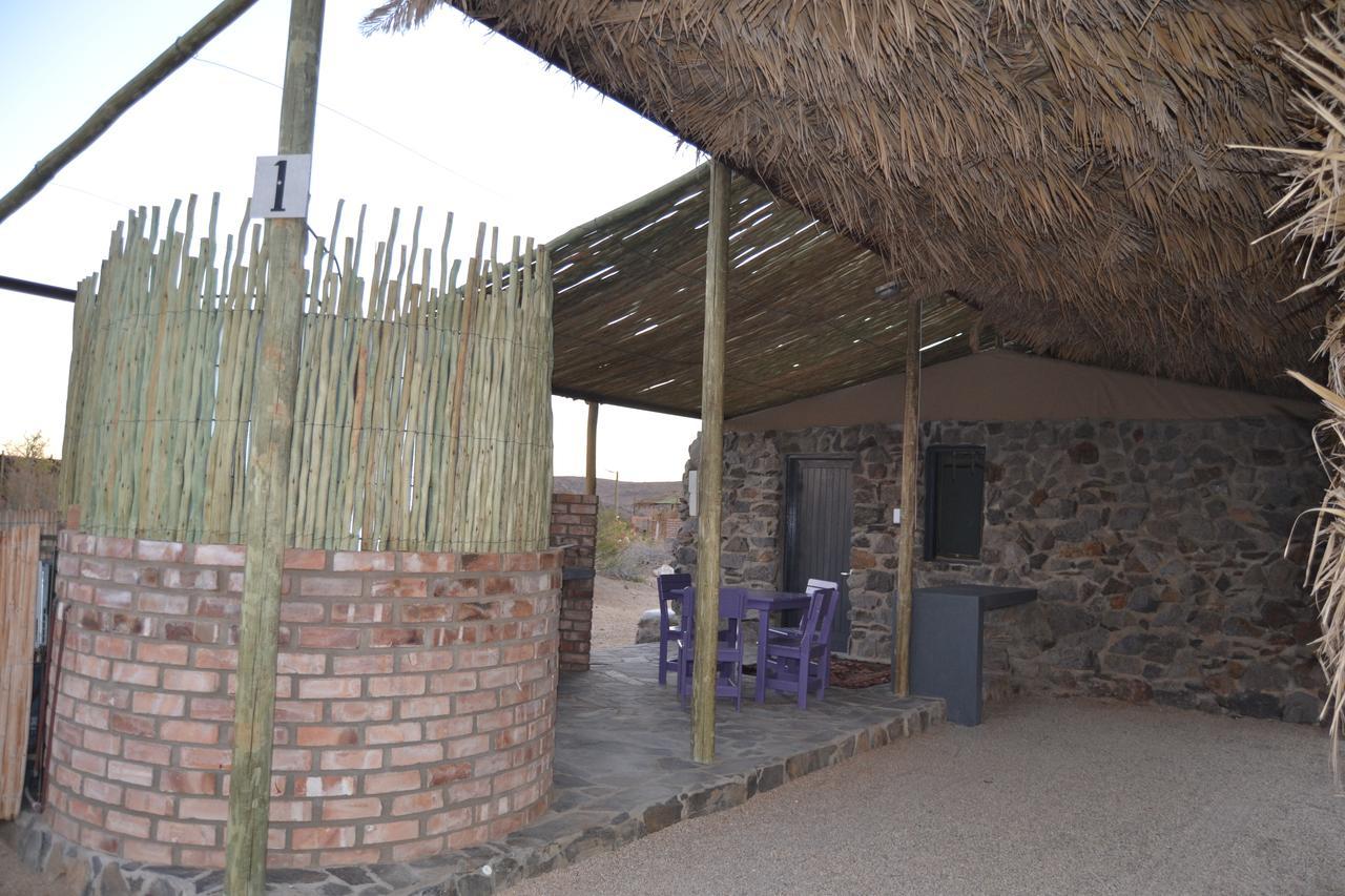 Daureb Isib Campsite And B&B Uis Exterior foto