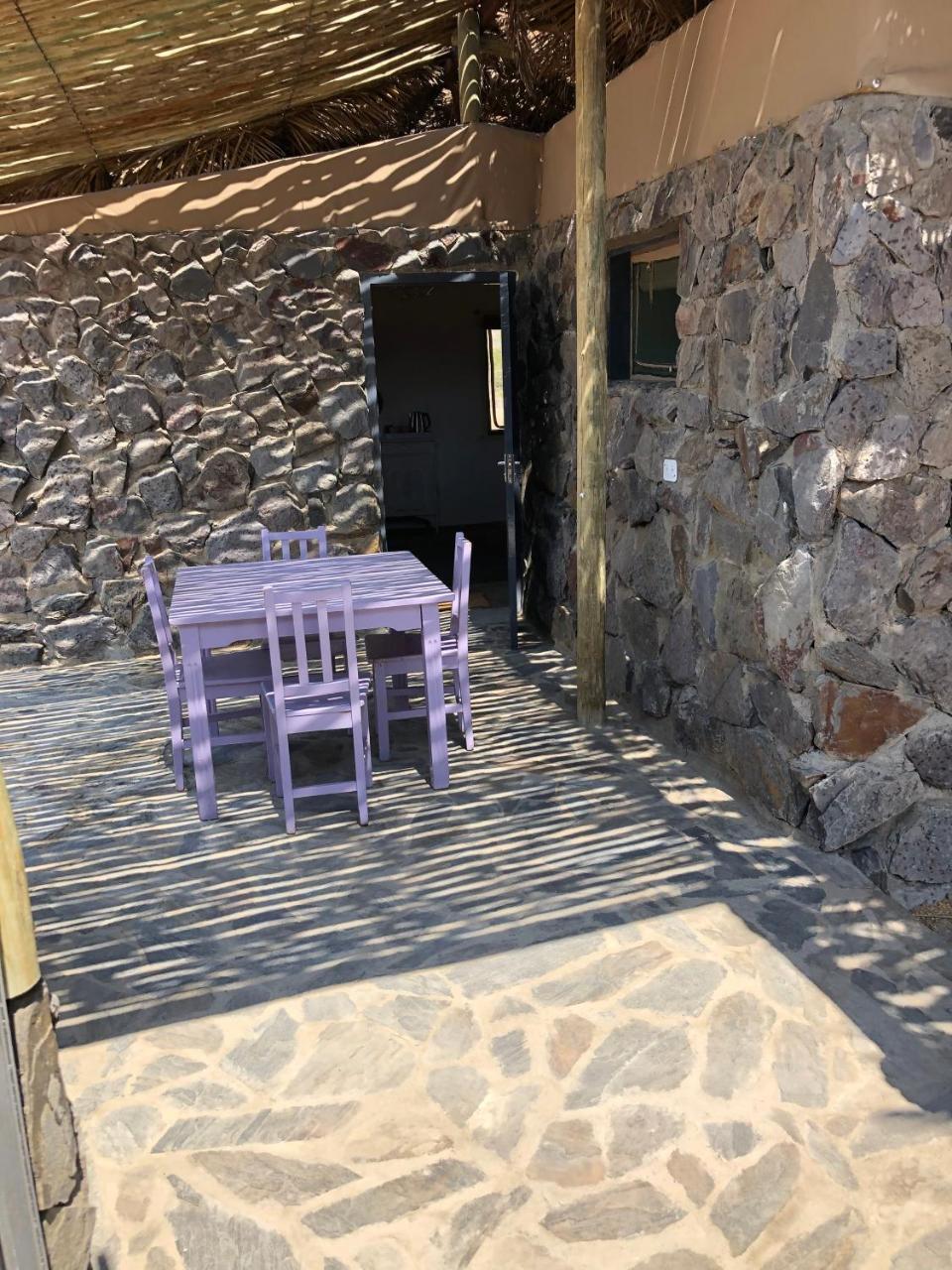 Daureb Isib Campsite And B&B Uis Exterior foto
